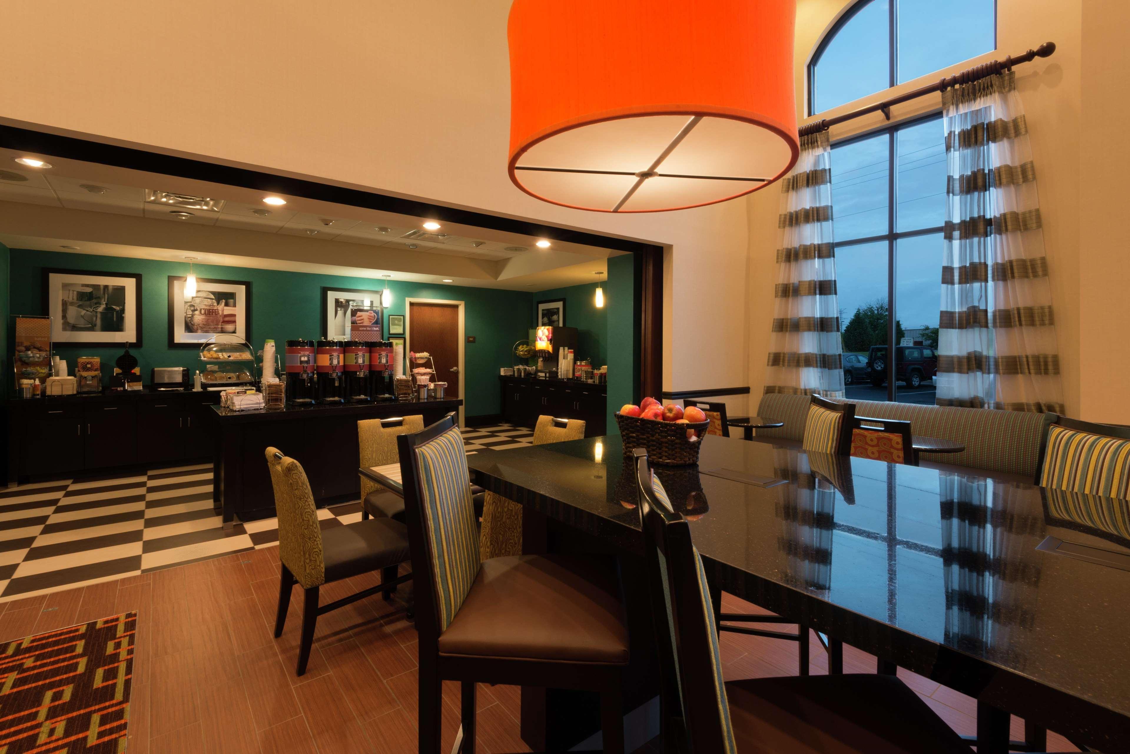 Hampton Inn & Suites Κλάρκσβιλ Εξωτερικό φωτογραφία